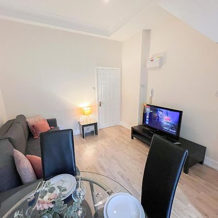 1-Bedroom Flat With Small Garden & Paid Parking In Finsbury Park, Highbury Londýn Exteriér fotografie