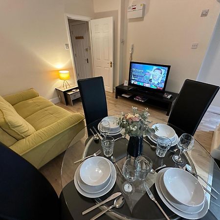 1-Bedroom Flat With Small Garden & Paid Parking In Finsbury Park, Highbury Londýn Exteriér fotografie