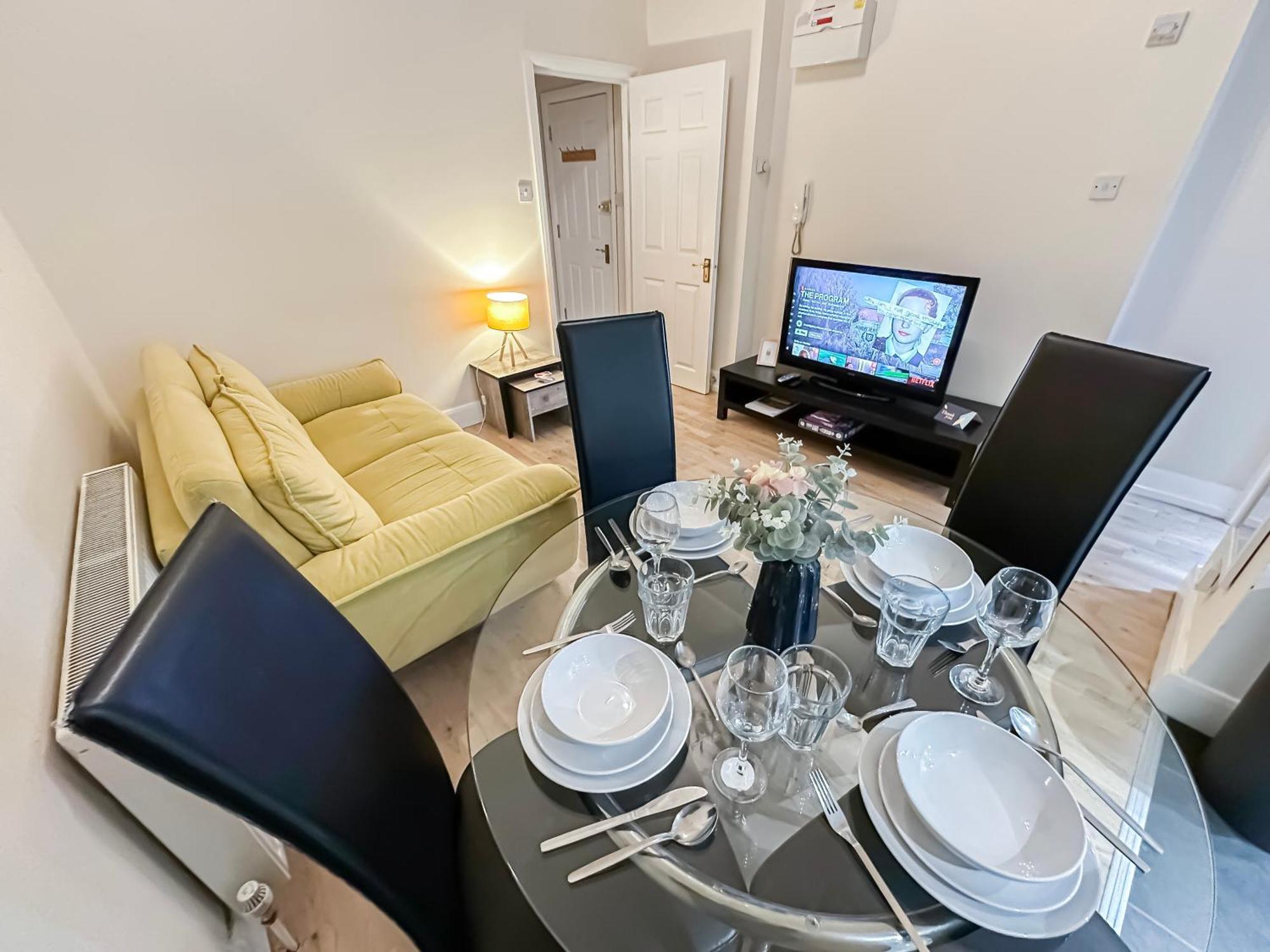 1-Bedroom Flat With Small Garden & Paid Parking In Finsbury Park, Highbury Londýn Exteriér fotografie