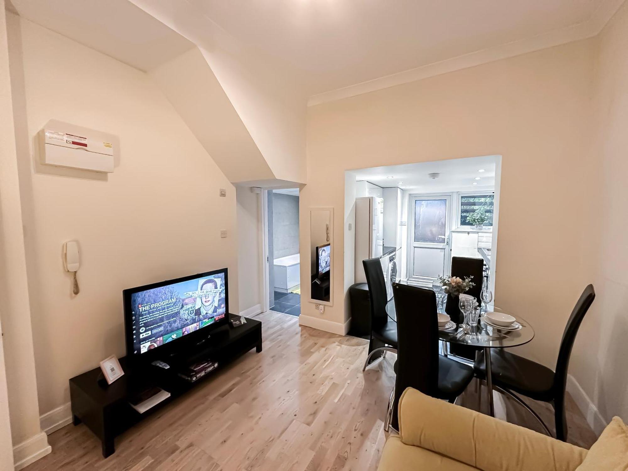 1-Bedroom Flat With Small Garden & Paid Parking In Finsbury Park, Highbury Londýn Exteriér fotografie