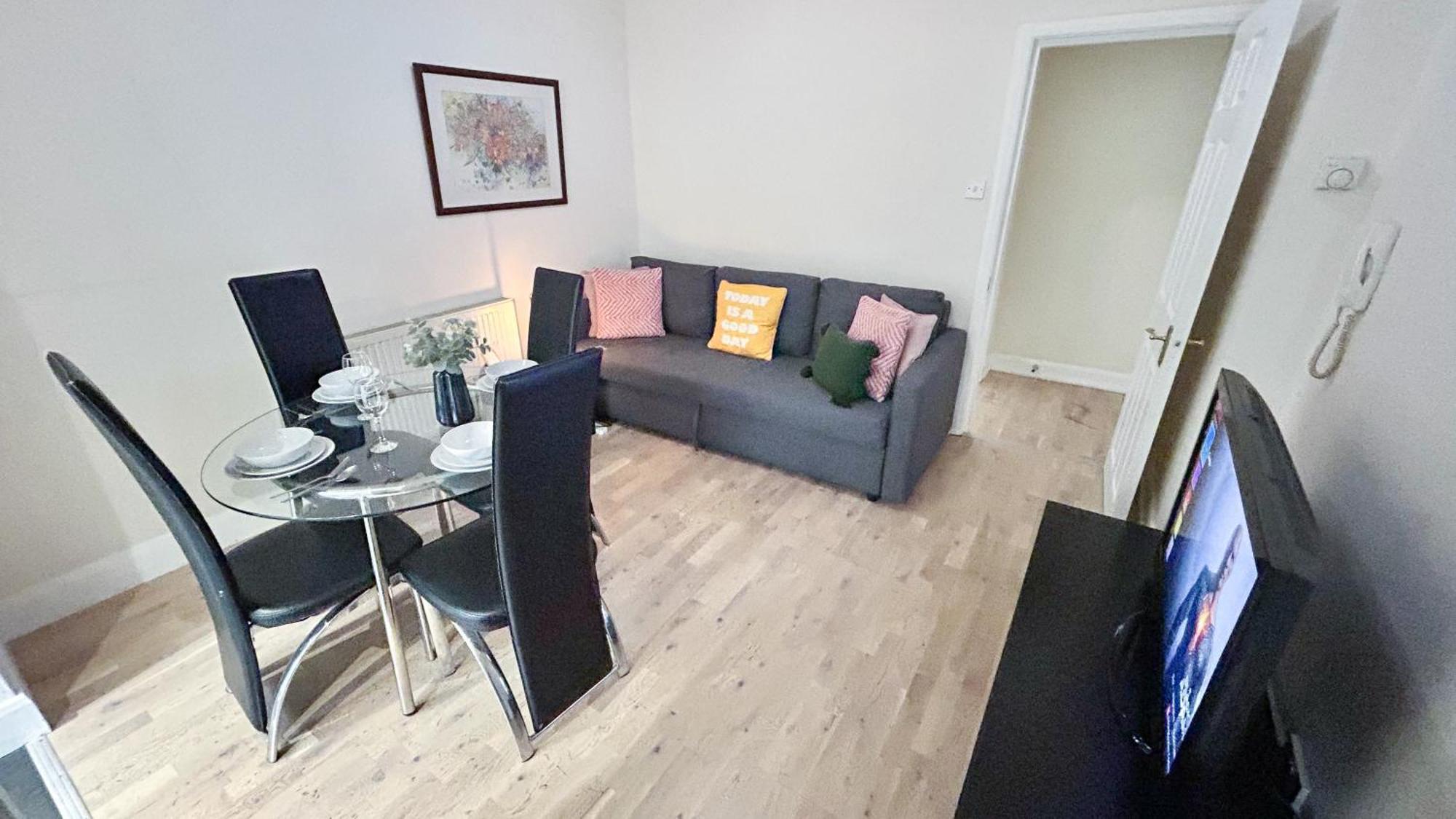 1-Bedroom Flat With Small Garden & Paid Parking In Finsbury Park, Highbury Londýn Exteriér fotografie
