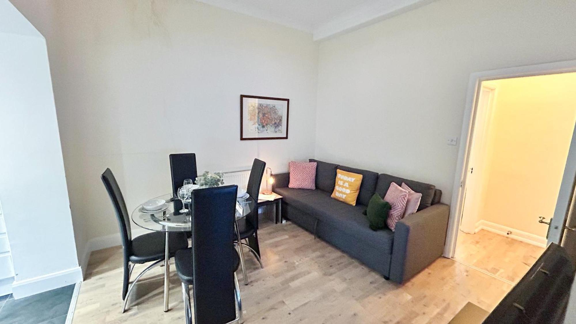 1-Bedroom Flat With Small Garden & Paid Parking In Finsbury Park, Highbury Londýn Exteriér fotografie