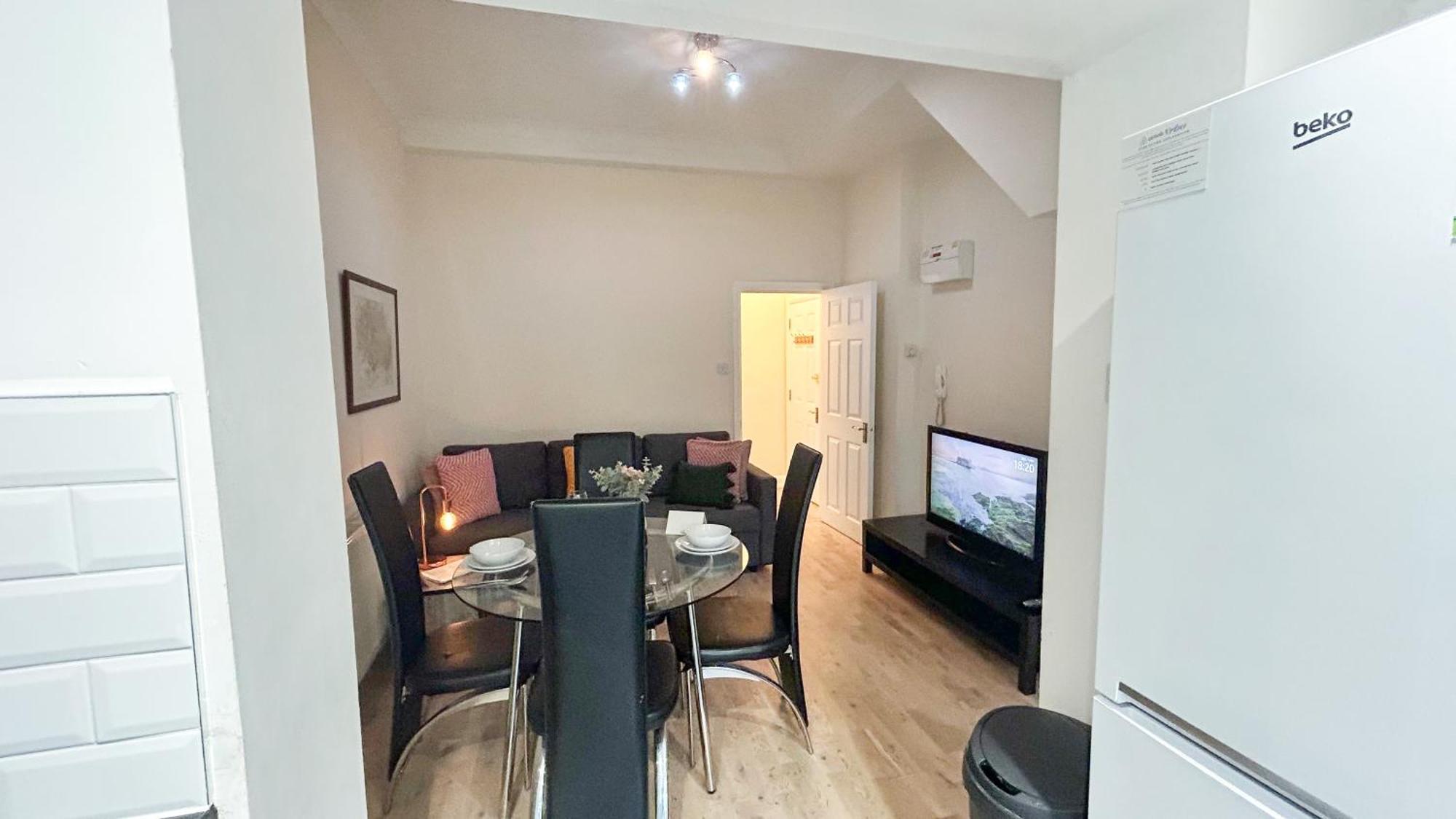 1-Bedroom Flat With Small Garden & Paid Parking In Finsbury Park, Highbury Londýn Exteriér fotografie