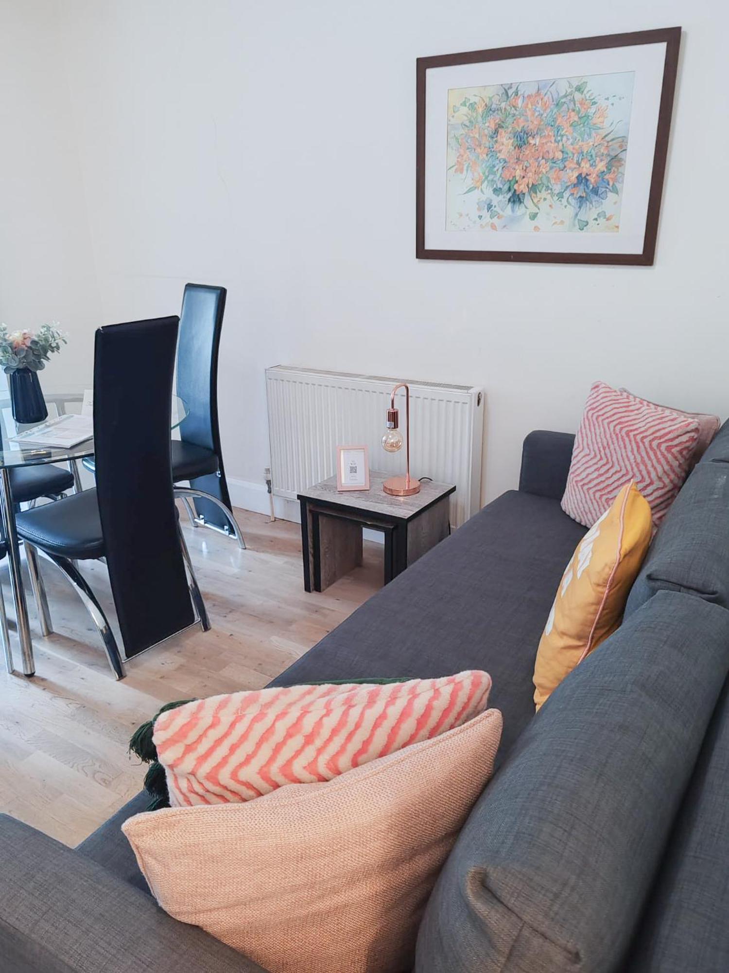 1-Bedroom Flat With Small Garden & Paid Parking In Finsbury Park, Highbury Londýn Exteriér fotografie