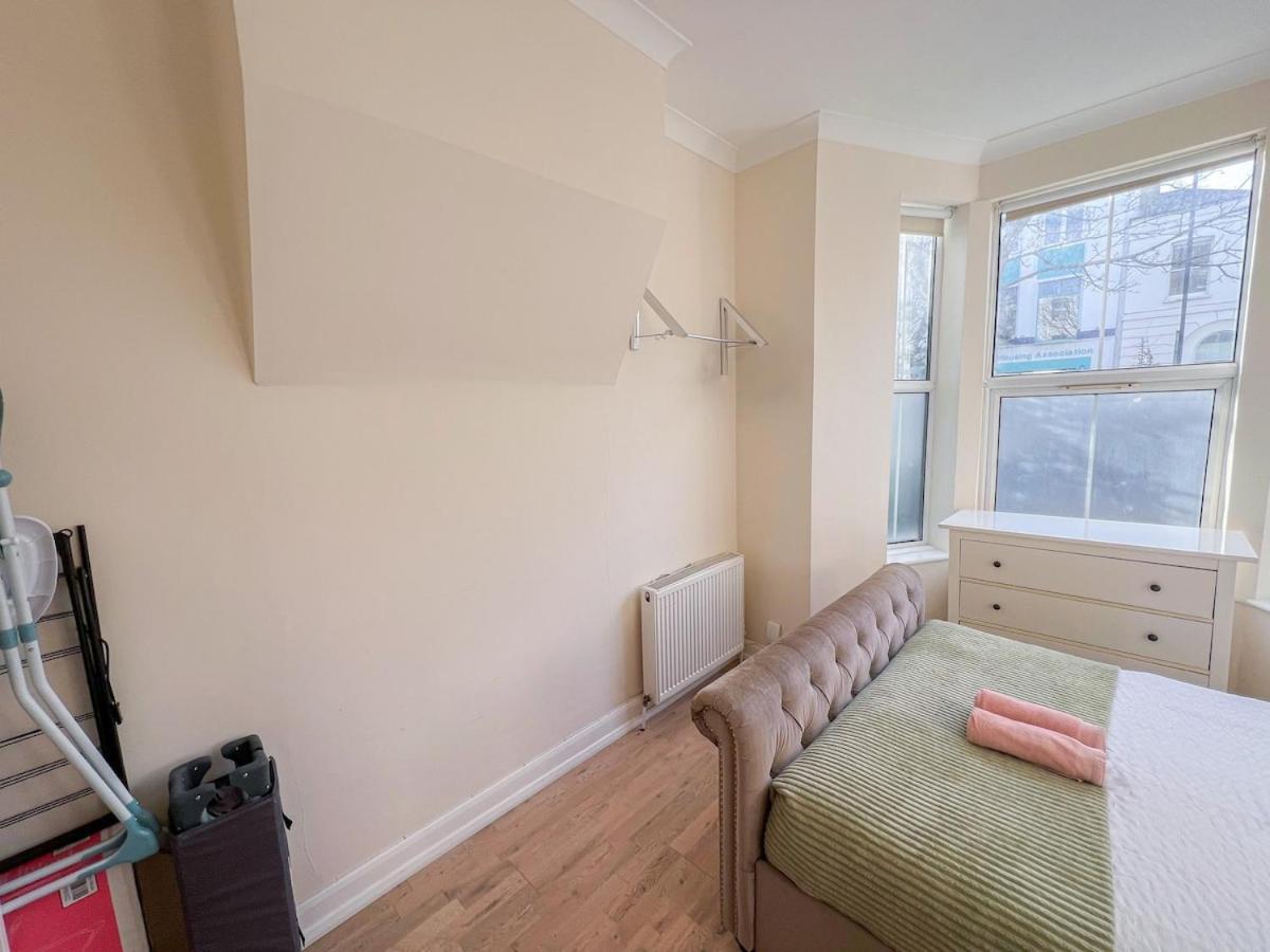 1-Bedroom Flat With Small Garden & Paid Parking In Finsbury Park, Highbury Londýn Exteriér fotografie