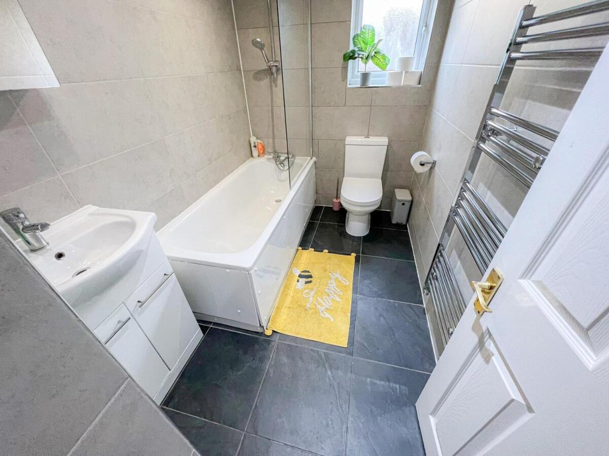 1-Bedroom Flat With Small Garden & Paid Parking In Finsbury Park, Highbury Londýn Exteriér fotografie