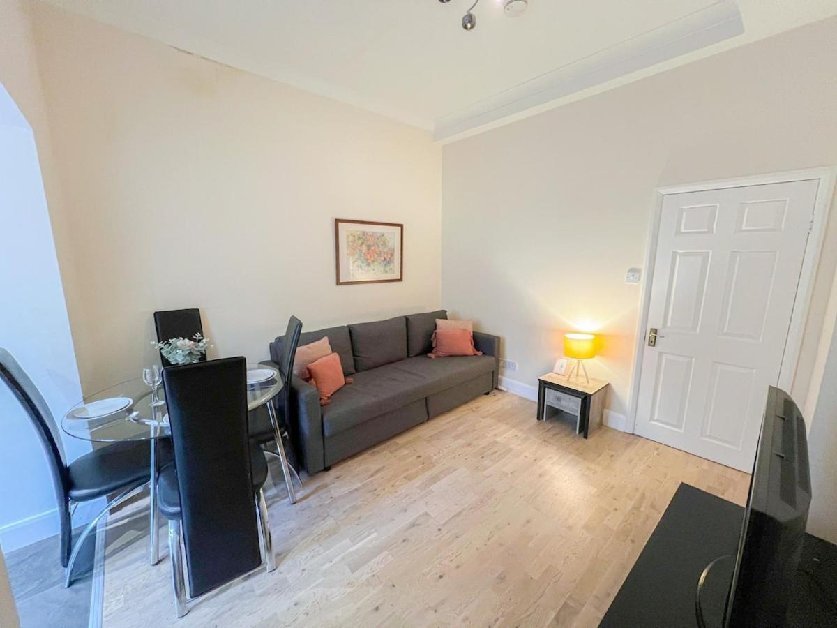 1-Bedroom Flat With Small Garden & Paid Parking In Finsbury Park, Highbury Londýn Exteriér fotografie