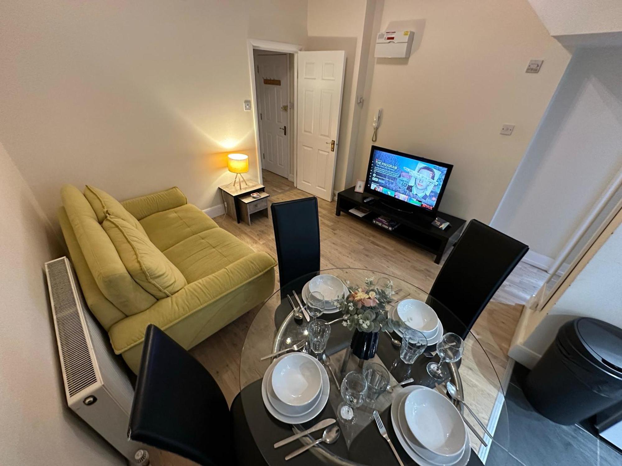 1-Bedroom Flat With Small Garden & Paid Parking In Finsbury Park, Highbury Londýn Exteriér fotografie