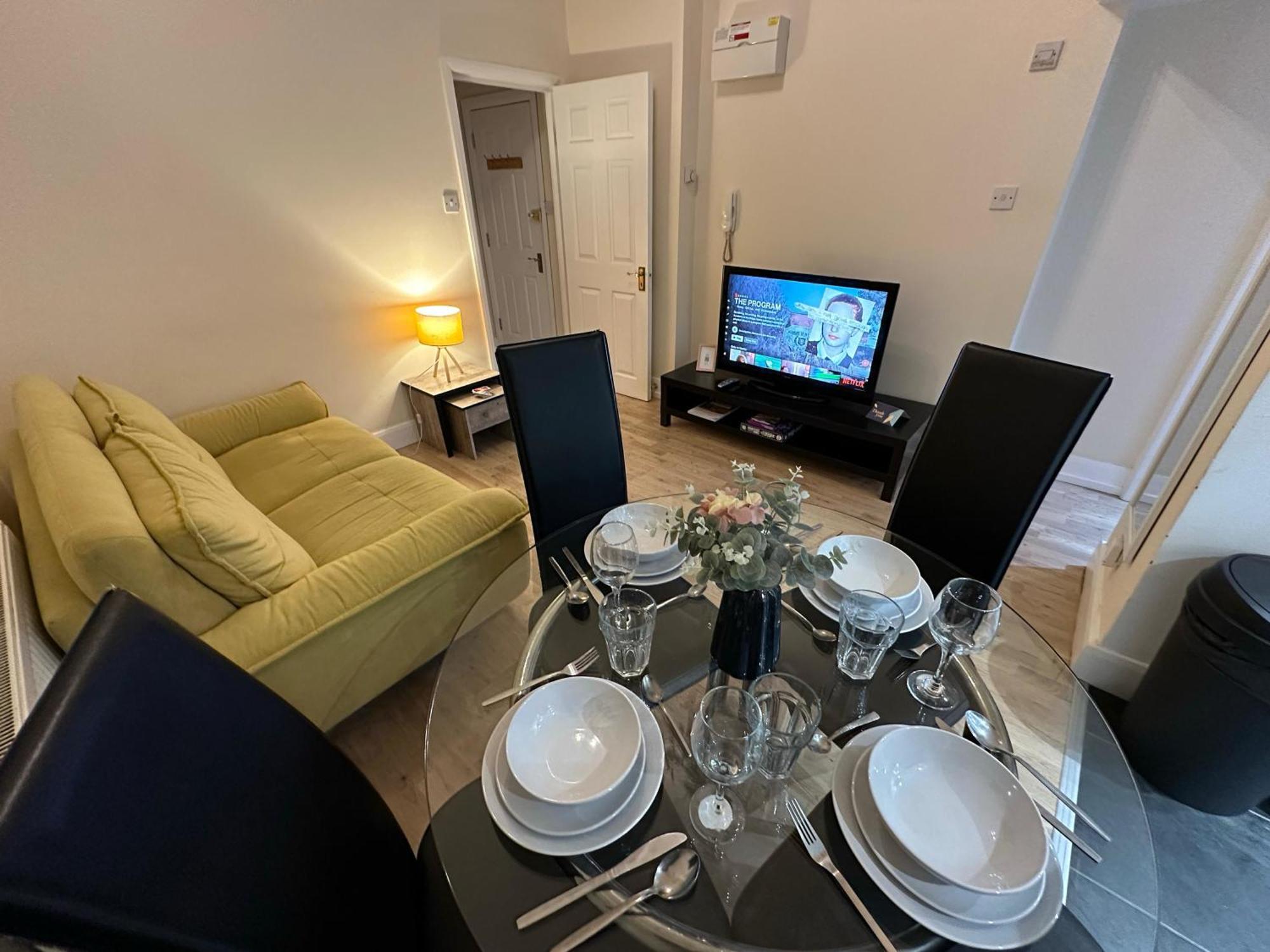 1-Bedroom Flat With Small Garden & Paid Parking In Finsbury Park, Highbury Londýn Exteriér fotografie